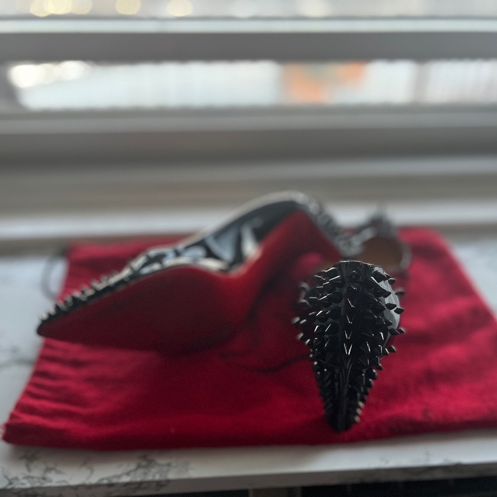 Christian Louboutin - Picture 1 of 5